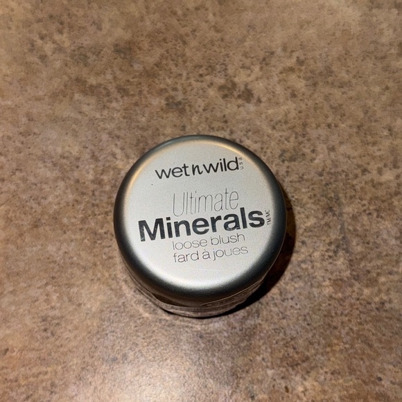 Wet n Wild Ultimate Minerals Loose Blush 166 rose shimmer - Picture 1 of 4